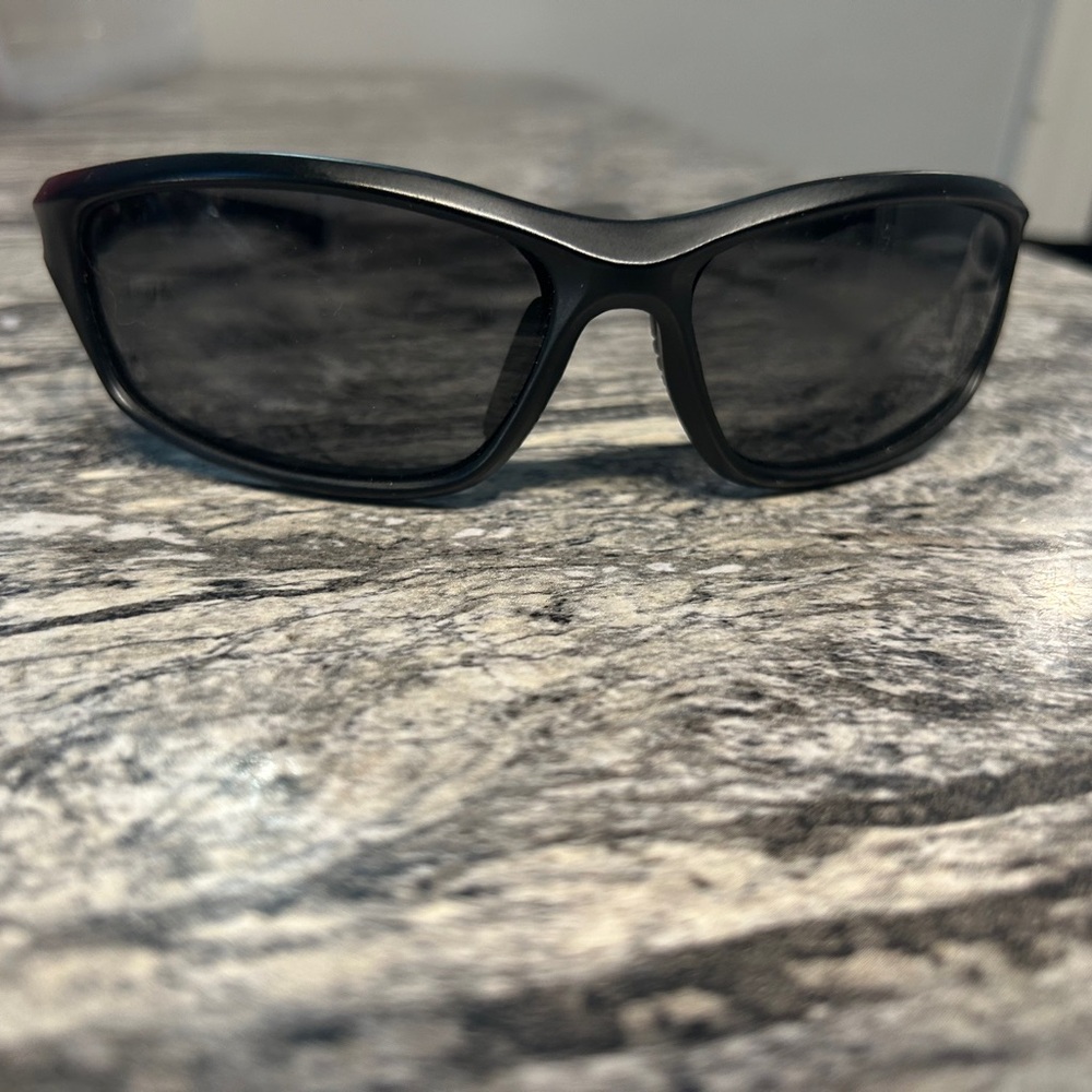 Duduma Black Sunglasses gray lens